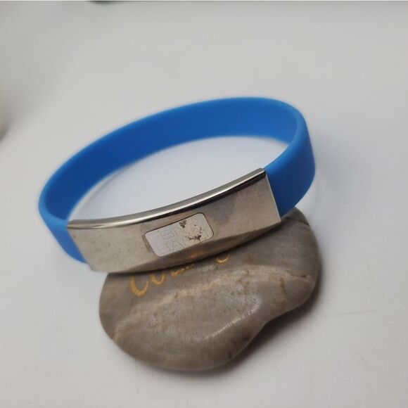 Bio band blue silicone bracelet - Picture 1 of 3